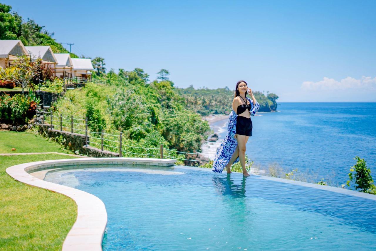 Отель Bali Cliff Glamping Seraya Экстерьер фото