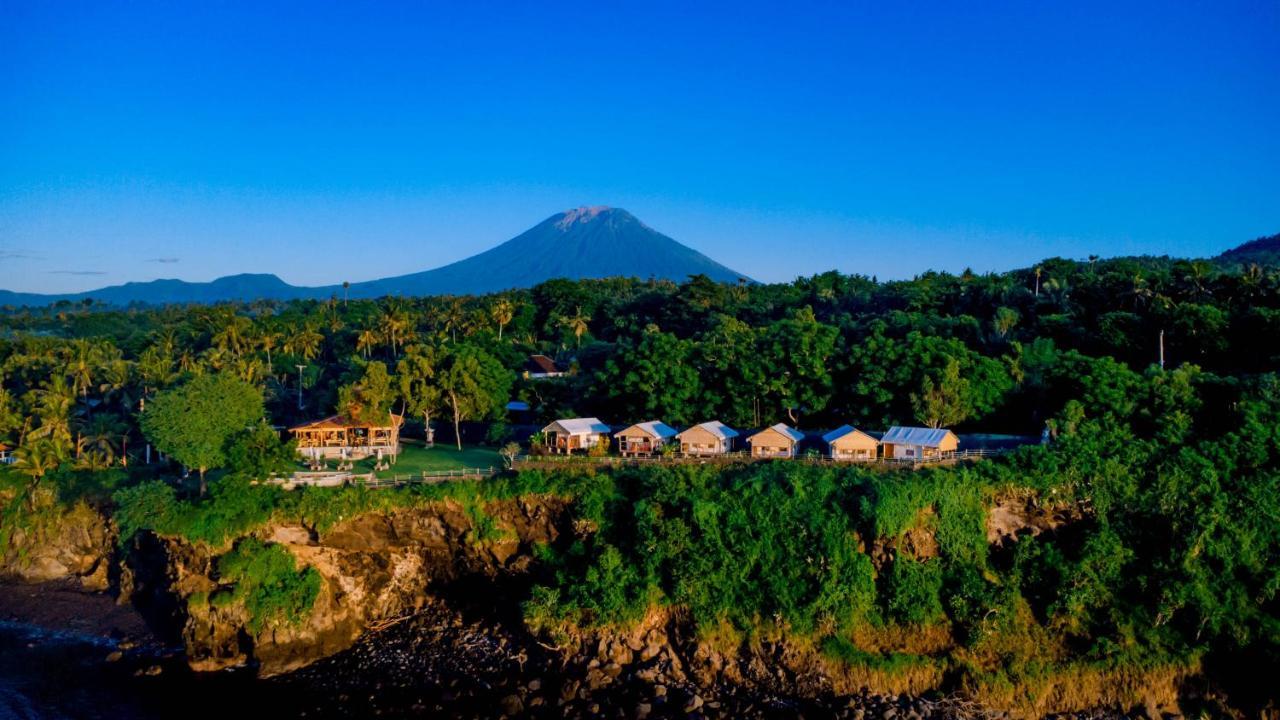 Отель Bali Cliff Glamping Seraya Экстерьер фото