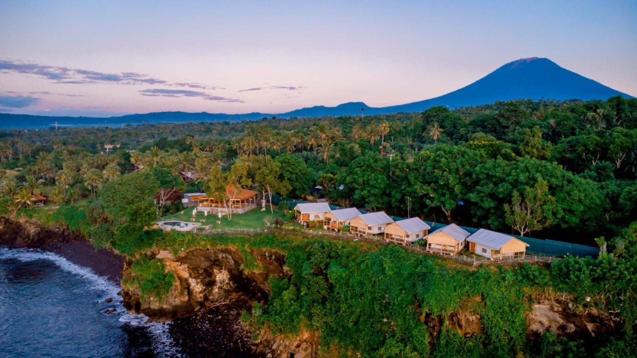 Отель Bali Cliff Glamping Seraya Экстерьер фото