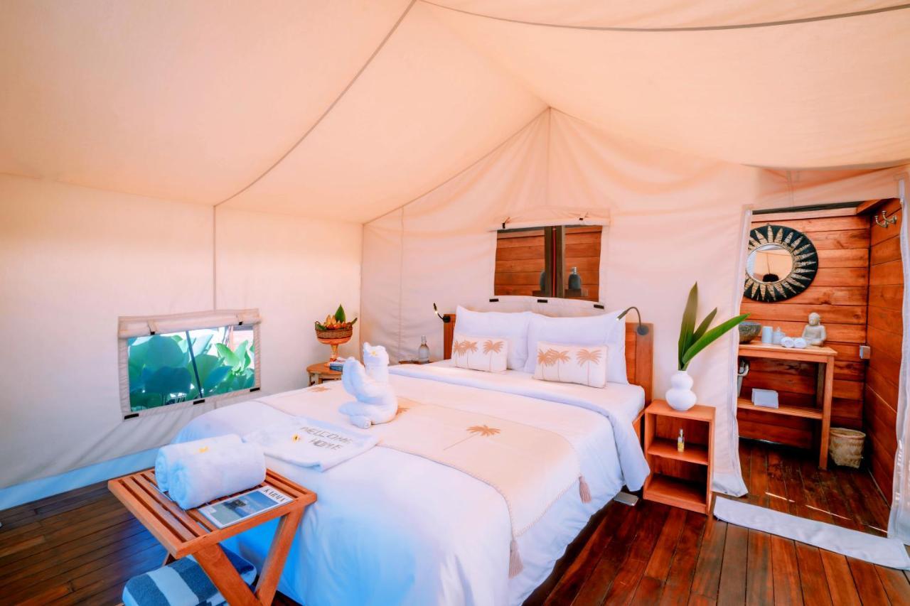 Отель Bali Cliff Glamping Seraya Экстерьер фото