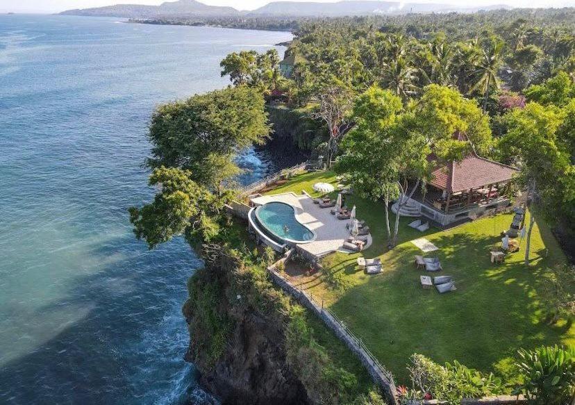 Отель Bali Cliff Glamping Seraya Экстерьер фото