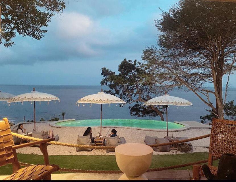 Отель Bali Cliff Glamping Seraya Экстерьер фото