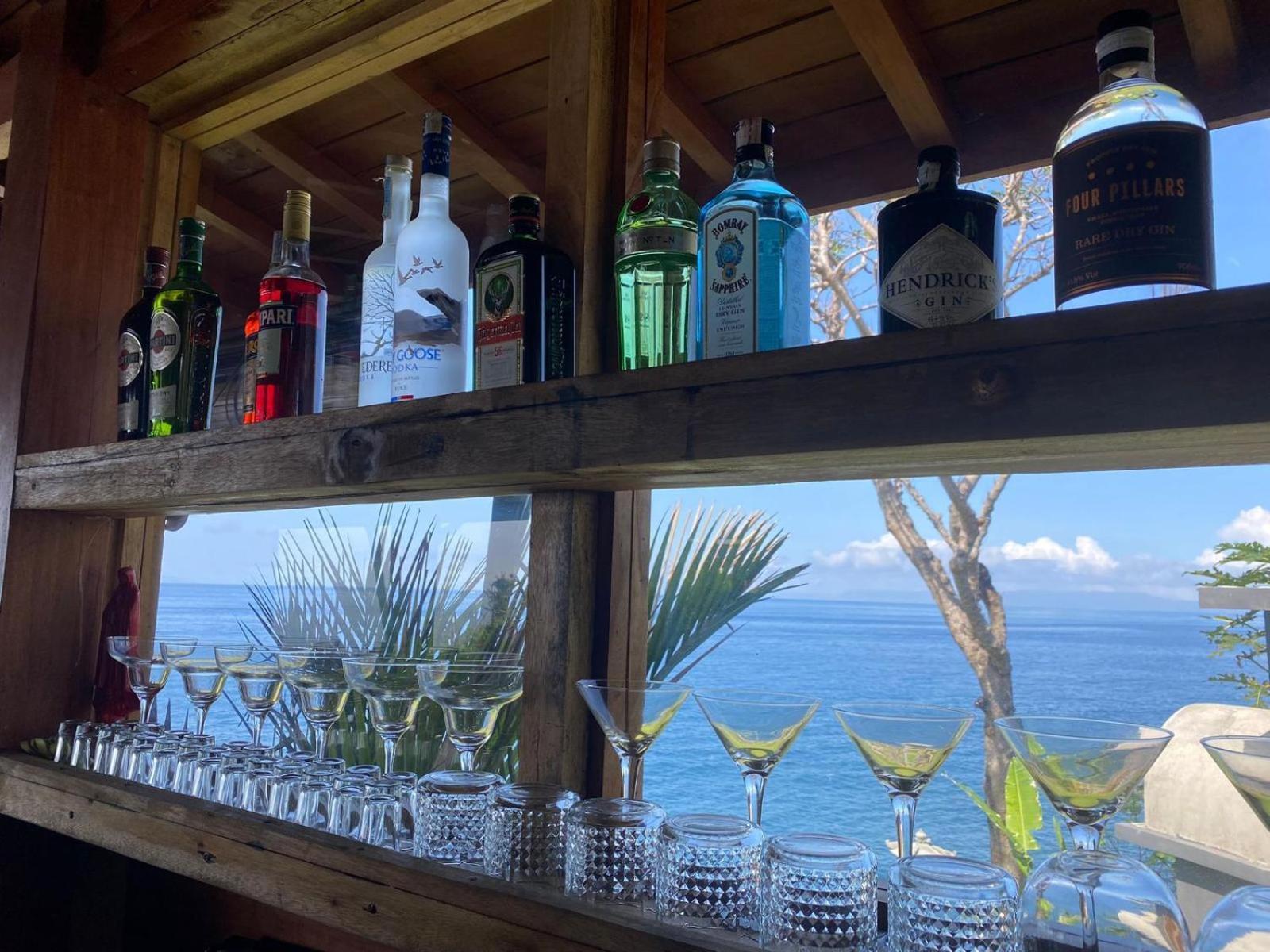Отель Bali Cliff Glamping Seraya Экстерьер фото